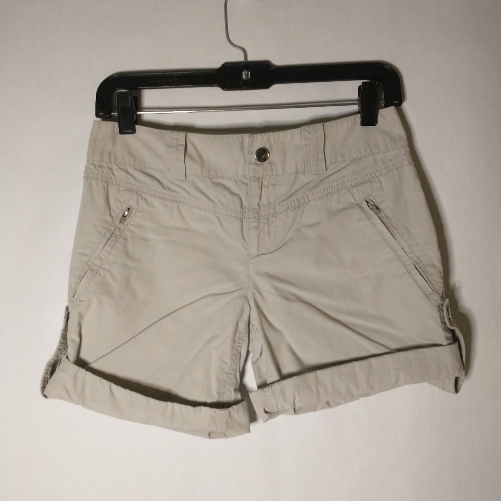 Calvin Klein tan cargo shorts size 0